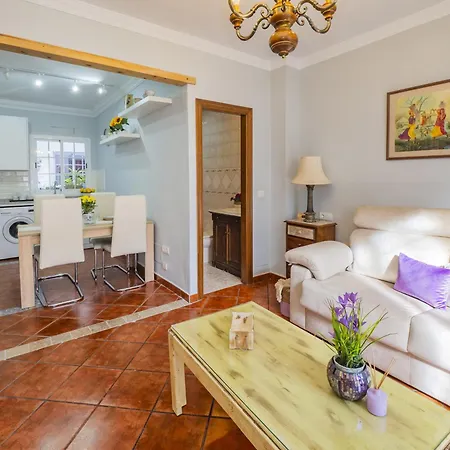 Cubo's Gongora A & B Apartment *
